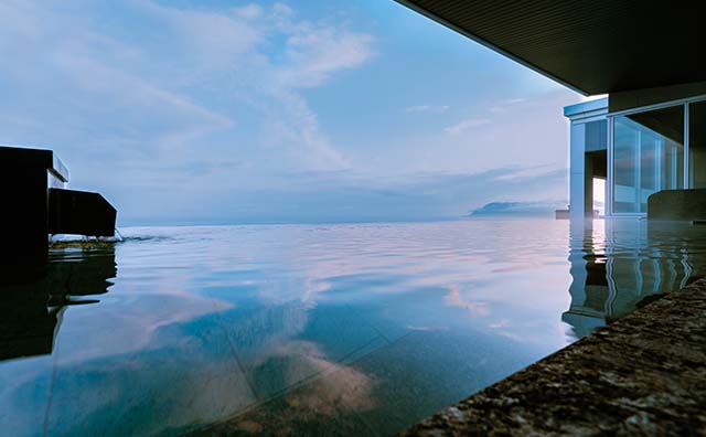 函館湯の川温泉　海と灯／ヒューイットリゾート