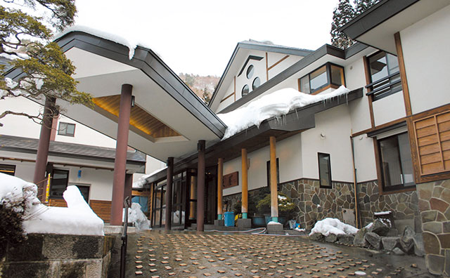 白布温泉　東屋