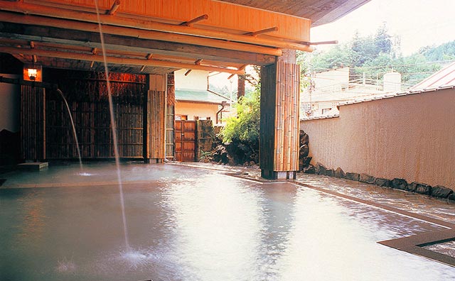 鍾寿館
