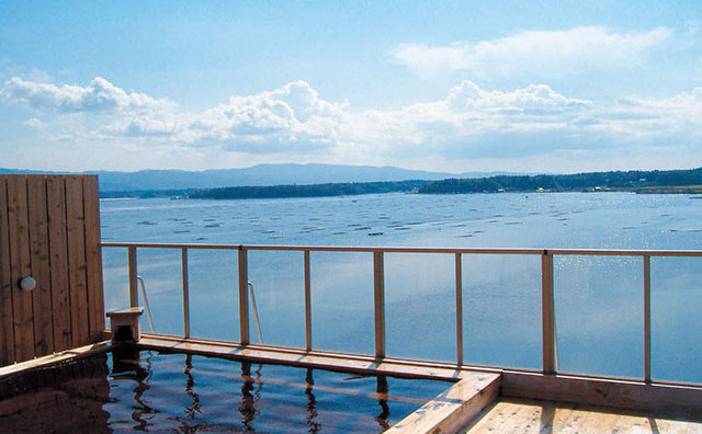 佐渡加茂湖温泉　湖畔の宿吉田家
