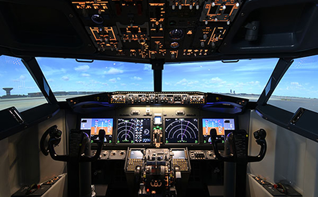 航空科学博物館 B737-MAX及びB777シミュレーター体験