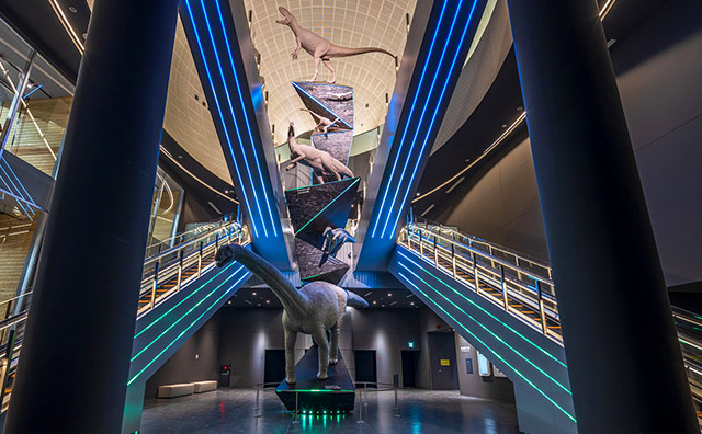 恐竜の塔　（画像提供：福井県立恐竜博物館）