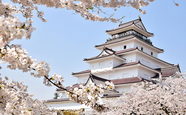 鶴ヶ城城址公園