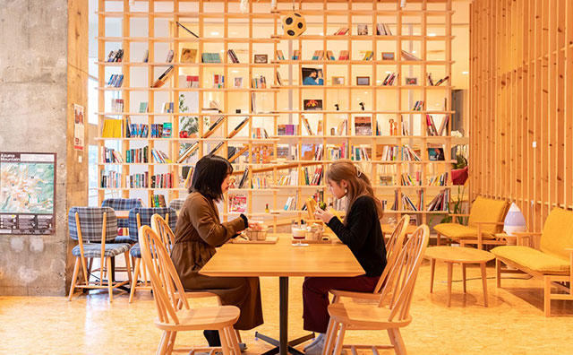 YUMORI Cafe　店内の様子