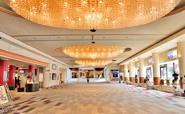 宝塚大劇場　ロビーのイメージ