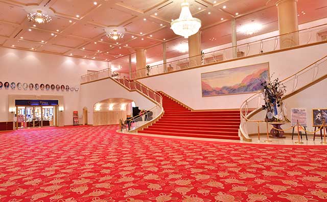 宝塚大劇場　ロビーのイメージ