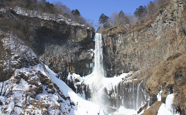 華厳ノ滝　冬