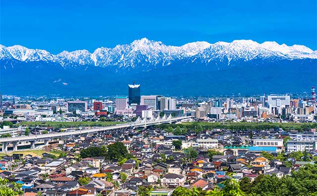 富山を車なしで観光する1泊2日のモデルコースとおすすめの宿泊施設7選