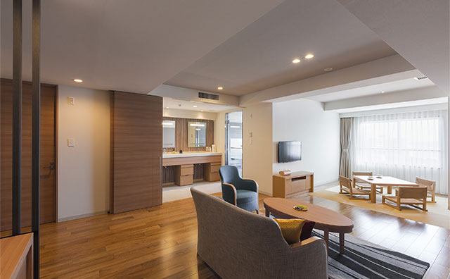 HAKODATE 海峡の風 展望風呂付和洋室一例