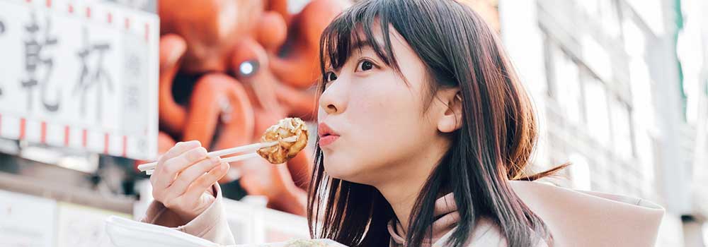 大阪の食べ歩きスポット！エリア別におすすめグルメを紹介
