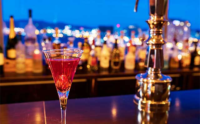 ホテルやカフェ、バーから見る夜景