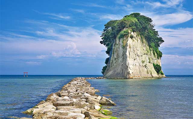見附島