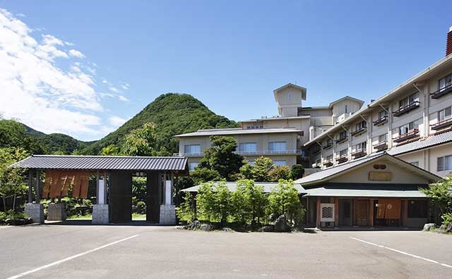 岩室温泉　富士屋　外観