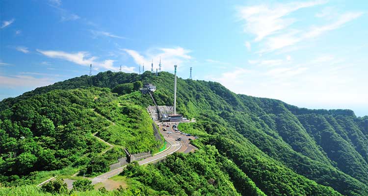 弥彦で訪れるべき観光地は？ロープウェイからの眺望や食べ歩きを楽しもう