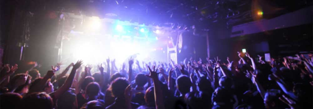 ライブ遠征費用はいくらかかるか徹底解説！宿泊・交通費の内訳や節約方法を紹介