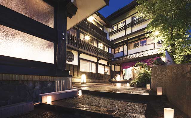 深山荘 高見屋　外観