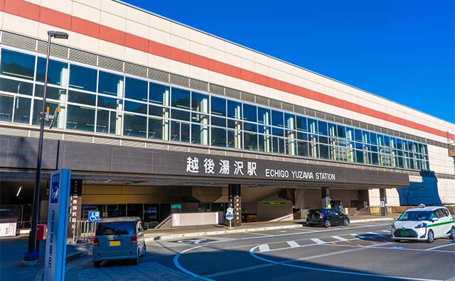 越後湯沢温泉街で食べ歩きを満喫