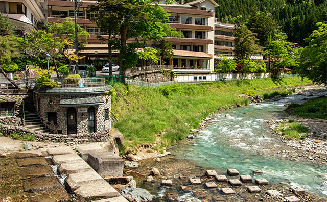 河原の湯