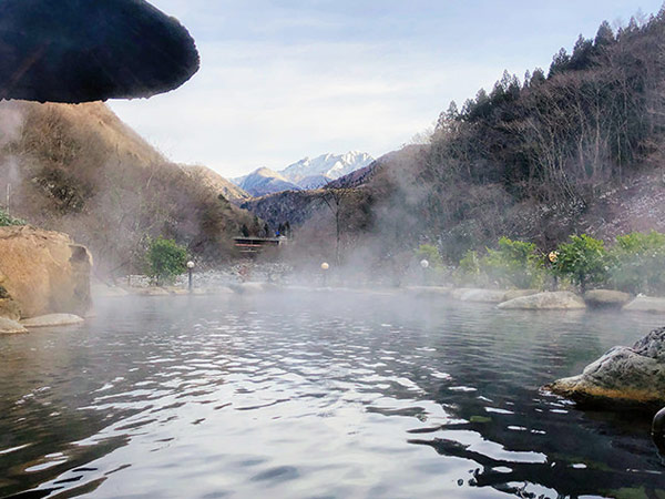 雪見の露天風呂も！奥飛騨、下呂…一度は行きたい岐阜の名湯をハシゴ