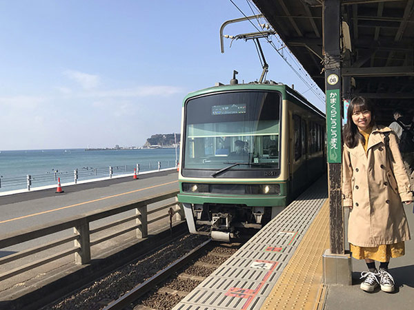 江ノ電で鎌倉の穴場へ列車旅。レトロな車両で親子の思い出作りを