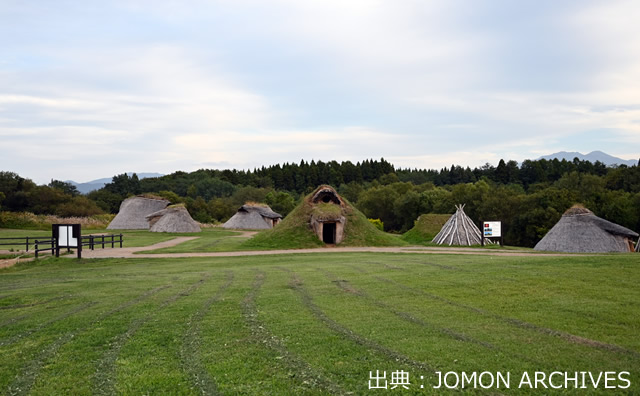 三内丸山遺跡　/ 出典：JOMON ARCHIVES